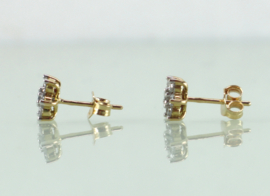 Gouden 18 karaat oorknoppen bloem met diamant