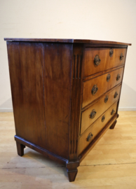 Antieke Louis Seize commode, 18e eeuw.