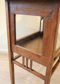 Art Deco theekastje met kerfsnede dienblad