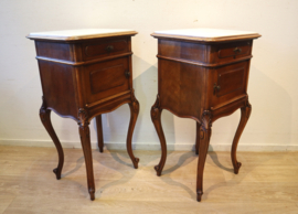 Set Franse antieke nachtkastjes