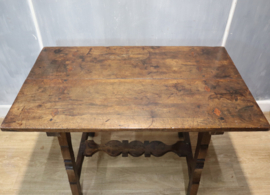 Antieke Spaanse tafel