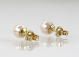 Vintage gouden oorknoppen met crème roze parel
