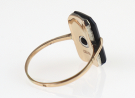 Prachtige antieke gouden Art Deco ring met onyx en diamant