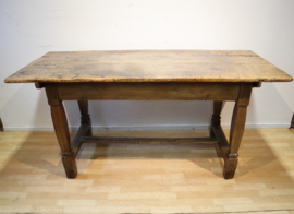Antieke kloostertafel 18e eeuw