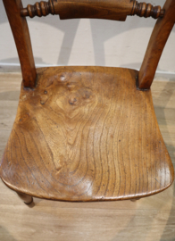 Vier antieke Scroll Back Windsorstoelen