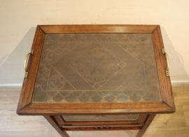 Art Deco theekastje met kerfsnede dienblad