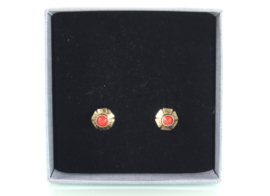 Vintage gouden oorbellen bloedkoraal