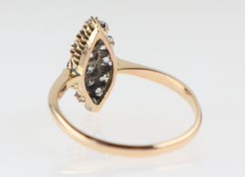 Antieke 18 karaat gouden ring, markiesring, met diamanten