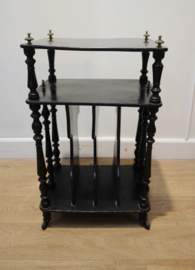 Antiek Hollands lectuurrekje