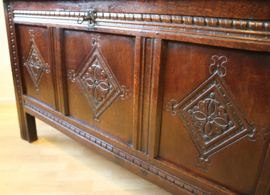 Antieke Engelse kist ca 1700
