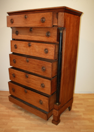 Antieke Hollandse chiffoniere