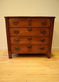 Antieke Hollandse commode