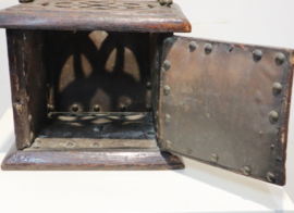 Antiek kerfsnede stoofje, 1770