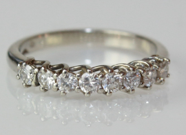 Gouden rijring met 8 diamanten