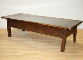 Antieke Spaanse tafel, salontafel