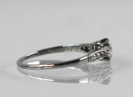 Antieke witgouden Art Deco ring met oudslijpsel diamant