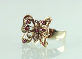 Gouden ring vlinder met robijn en diamant