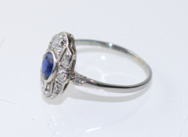 Antieke Art Deco ring 18kt witgoud en platina met saffier en oudslijpsel diamant