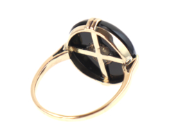 Antieke Art Deco gouden ring met onyx en parel.