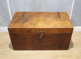 Antieke koloniale reiskist