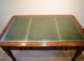 Antieke Engelse schrijftafel