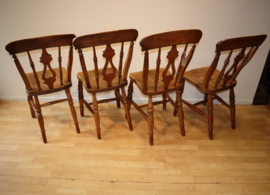 Vier antieke Windsor stoelen