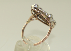 Antieke Jugendstil gouden ring met saffier en diamanten