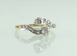 Antieke goud platina ring met oud slijpsel en roosdiamanten