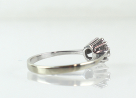 Witgouden ring, rozetring, met briljanten in de vorm van een bloem