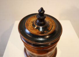Antieke houten tabakspot