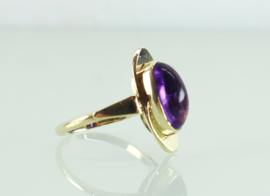 Vintage gouden ring cabochon amethist