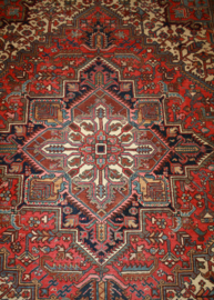 Groot Perzisch kleed Heriz 248 cm x 315 cm.