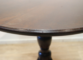 Antieke Engelse tilttop tafel