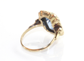 Vintage gouden ring met blauwe spinel