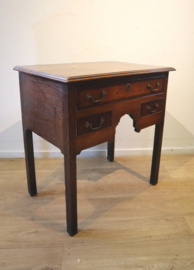 Antiek Engels wandtafeltje, lowboy 18e eeuw
