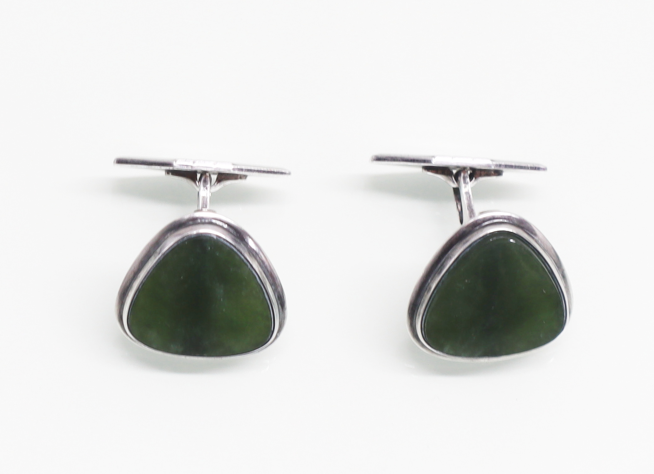 Art Deco zilveren manchetknopen met jade