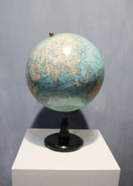 Vintage globe SVH
