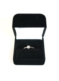 Antieke gouden solitairring met oudslijpsel diamant