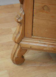 Antieke grenenhouten commode
