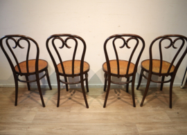 Set van vier caféstoelen, Thonetstijl