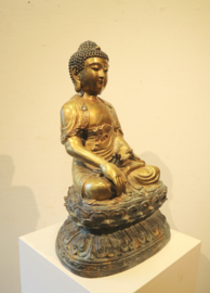 Bronzen boeddha bhumisparsha mudra