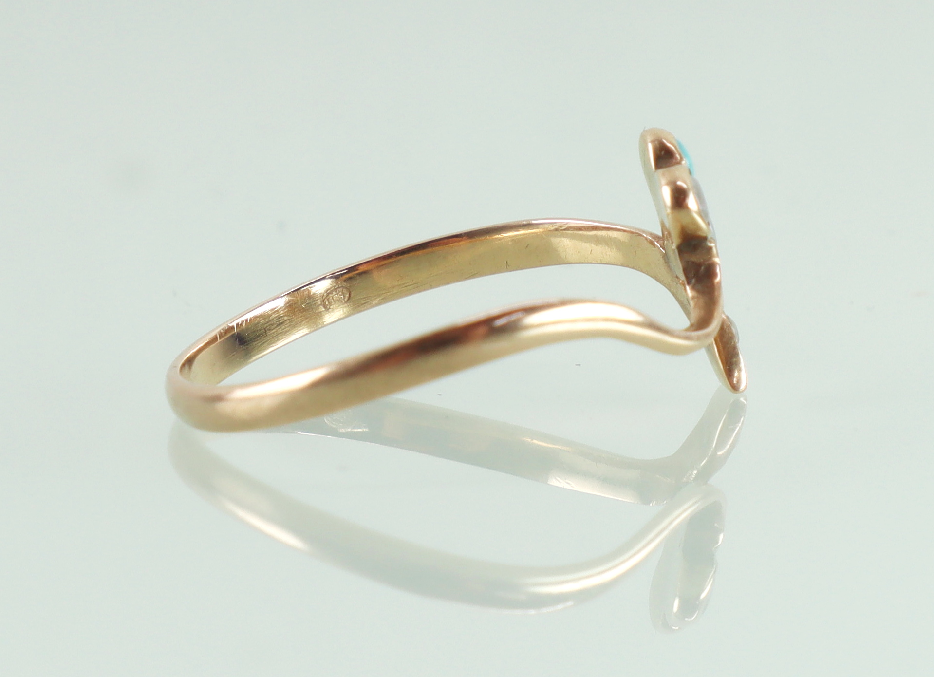 Gouden ring klavertje met turkoois en zaadparels