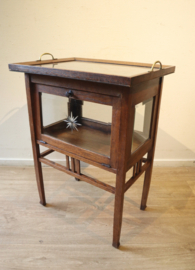 Art Deco theekastje met kerfsnede dienblad