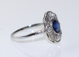 Antieke Art Deco ring 18kt witgoud en platina met saffier en oudslijpsel diamant