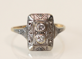 Mooi opengewerkte Art Deco gouden ring met diamanten