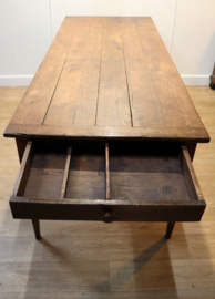 Antieke Franse tafel