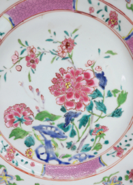 Chinees porseleinen Famile Rose bord