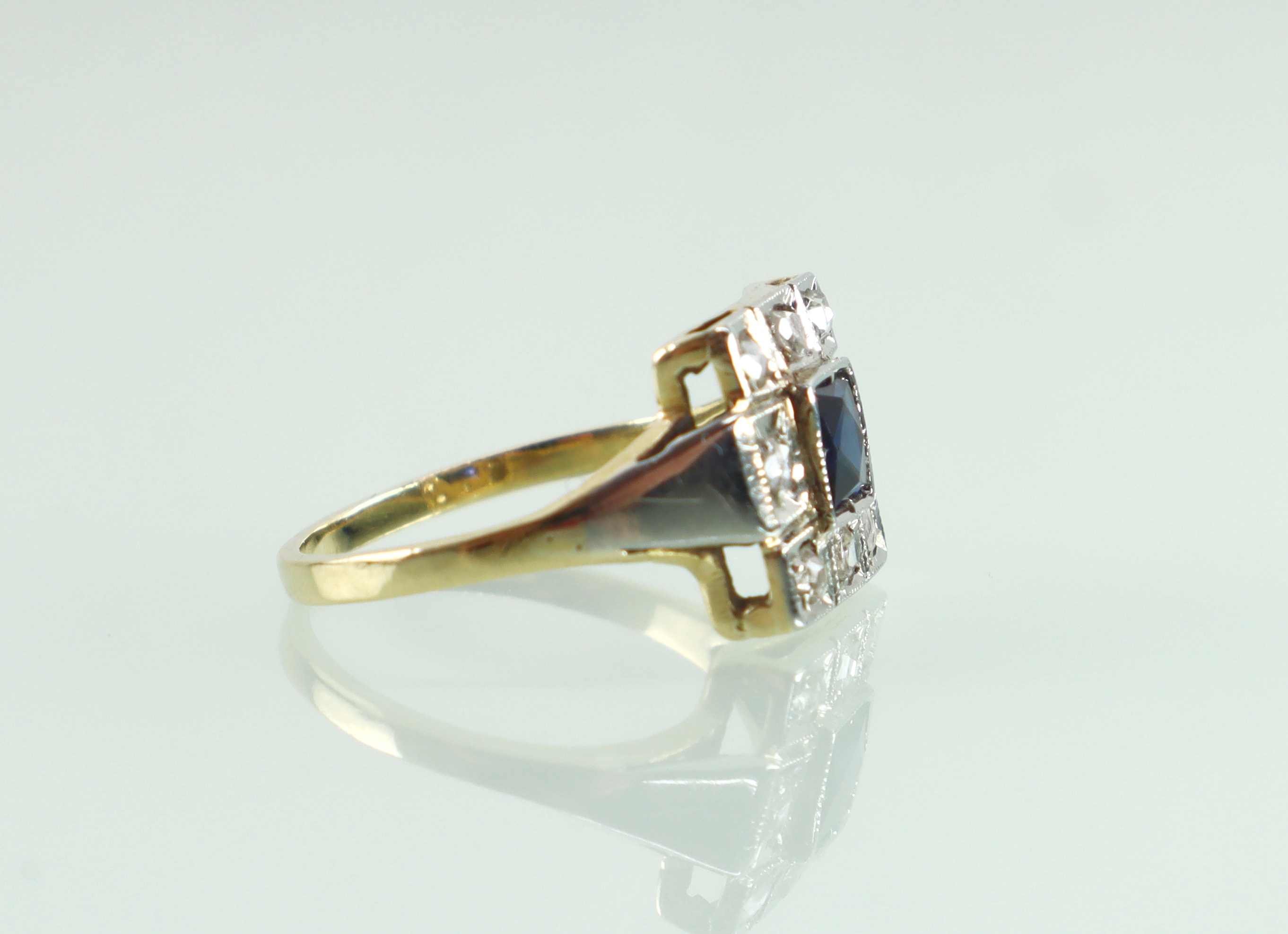 Art Deco gouden ring saffier roosdiamant
