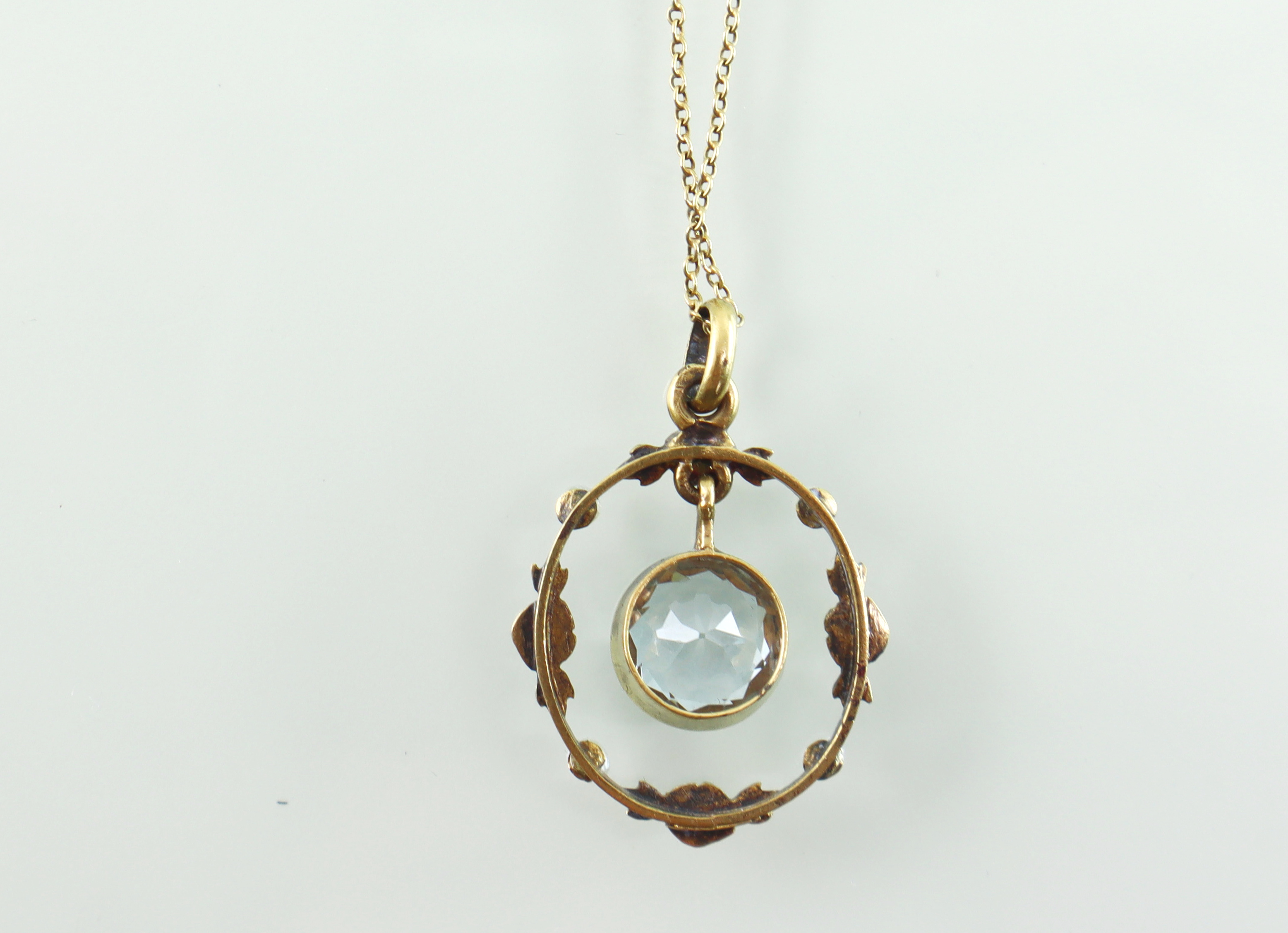 Antieke hanger aquamarijn zaadparels met collier