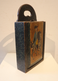 Antieke  beschilderde houten schooltas